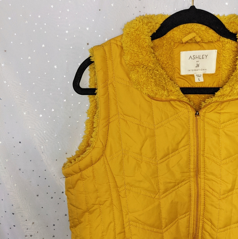 ASHLEY BY 26 INTERNATIONAL YELLOW PUFFER VEST